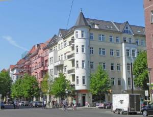 Klicken zum Vergrößern (Wühlischstraße, Berlin-Friedrichshain, Friedrichshainer Kneipenkiez, Reichsbahnausbesserungswerk)