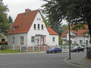 Klicken zum Vergrößern (Fulhamer Allee, Berlin-Britz, Britzer Kirchteich, Schloss Britz, Gutspark)