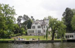 Klicken zum Vergrößern (Bismarckstraße, Berlin-Zehlendorf, Kleistgrab, Kleiner Wannsee)