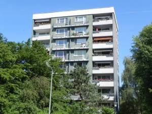 Klicken zum Vergrößern (Luckeweg, Berlin-Marienfelde, Hochhaussiedlung am Stadtrand)