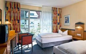  (Victors Residenz Hotel Berlin Tegel, Holländerstr. 31, 13407 Berlin) 