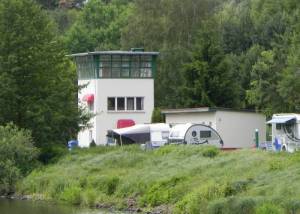Klicken zum Vergrößern (Wachturm am Teltowkanal, Teltowkanal, Düppeler Forst, City-Camping)