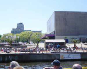 Klicken zum Vergrößern (Englische Straße, Berlin-Charlottenburg, Charlottenburger Brücke, Spreeufer, Mercedes-Welt und Porzellanmanufaktur)