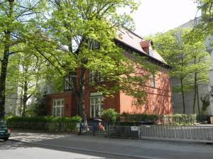  Sarrazinstraße, Berlin-Friedenau, Perelsplatz, Sintflutbrunnen