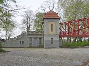 Greenwichpromenade, Sechserbrücke (2016) Greenwichpromenade, Berlin-Tegel, Kreuzfahrterminal, Greenwichpromenade, Sechserbrücke, Tegeler Fließ, Tegeler Forst
