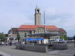 U-Bahnhof Rathaus Spandau (2011) U-Bahnhof Rathaus Spandau, Rathaus Spandau, Altstadt Spandau, Fernbahnhof
