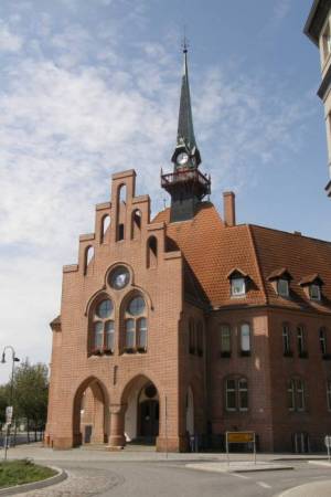 Klicken zum Vergrößern (Rathausplatz, Nauen, )