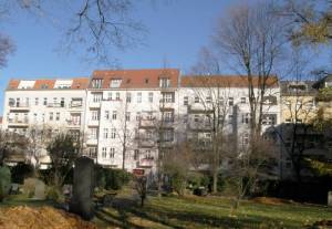 Im HIntergrund die Turiner Straße Garnisonsfriedhof, Wedding