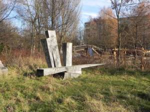 Kurt-Julius-Goldstein-Park (2012) Kurt-Julius-Goldstein-Park, Berlin-Hellersdorf, Helle Mitte, Liegewiese, Spielplatz, Aussichtspunkt