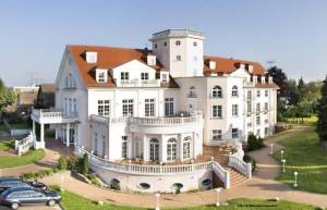  1a-PARK HOTEL BERLIN Schloss Kaulsdorf, Brodauer Str. 33-35, 12621 Berlin