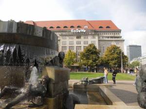 Klicken zum Vergrößern (Südbrunnen Wittenbergpatz, Wittenbergplatz)