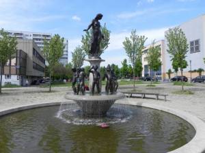 Brunnen der Jugend (2013) Brunnen der Jugend, Berlin-Neu-Hohenschönhausen, Prerower Platz, Wustrower Park