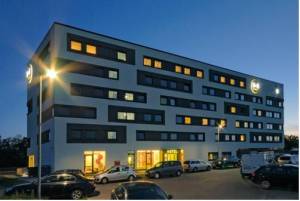  B&B Hotel Berlin-Airport, Berliner Chaussee 2, 12529 Schönefeld