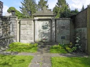 Grabstätte der Familie Pohlmann (2014) Familie Pohlmann, Friedhof Mariendorf II
