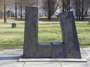 Paar II von Rüdiger Preisler (2015) Paar II, Berlin Schöneberg, Skulpturengarten im Auguste-Viktoria-Krankenhaus